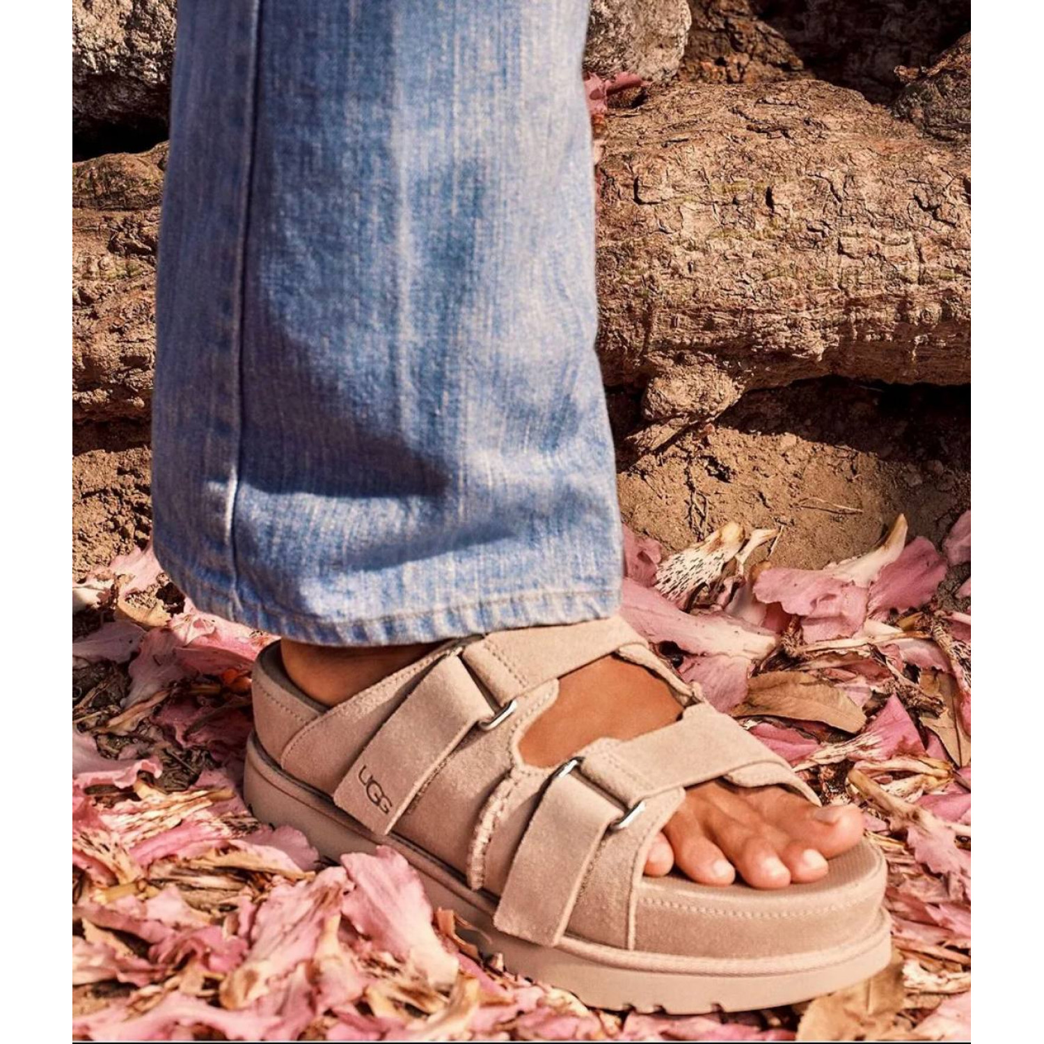 UGG Goldenstar Hi Slide Sand