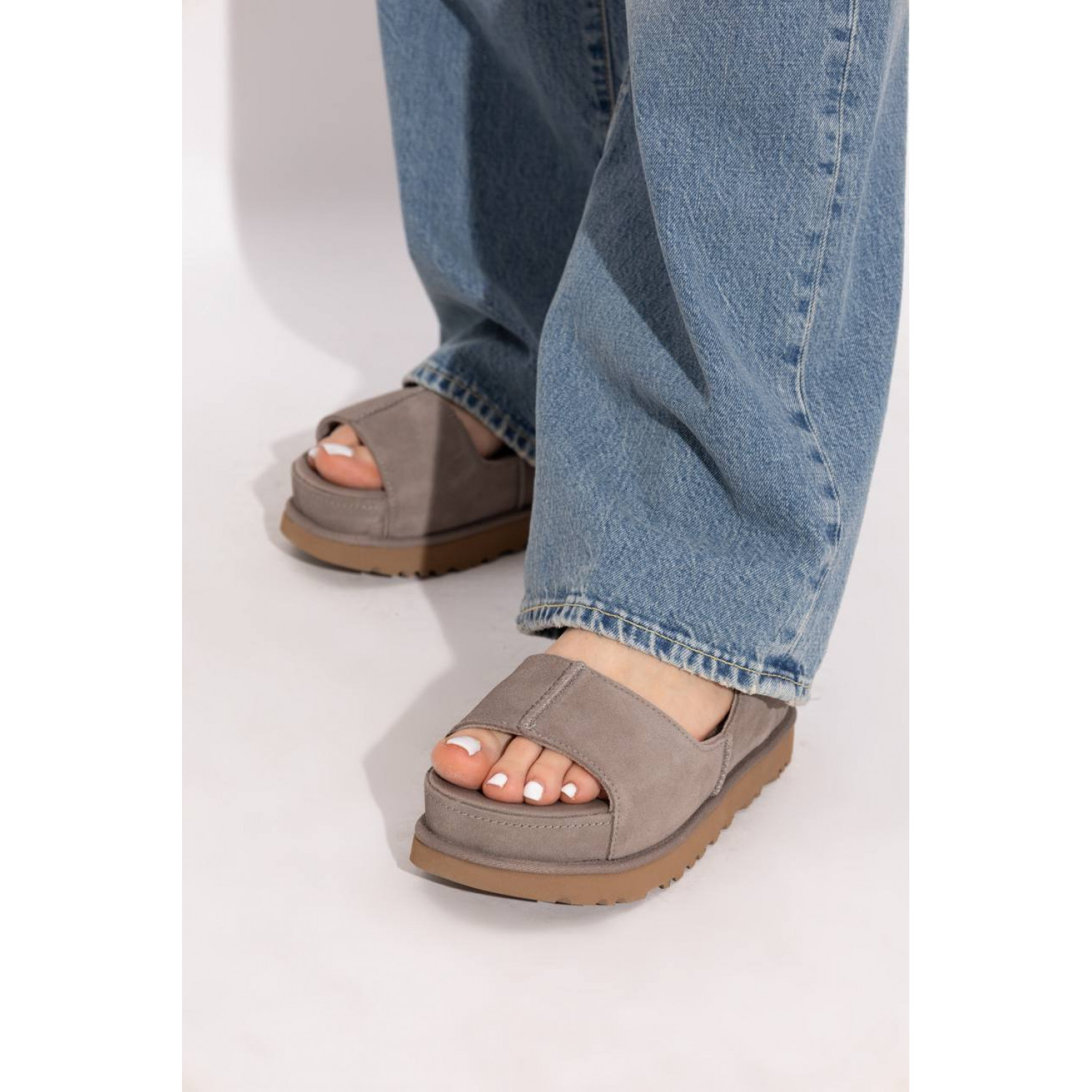 UGG Goldenstar Hi Sandal Smoke Plume