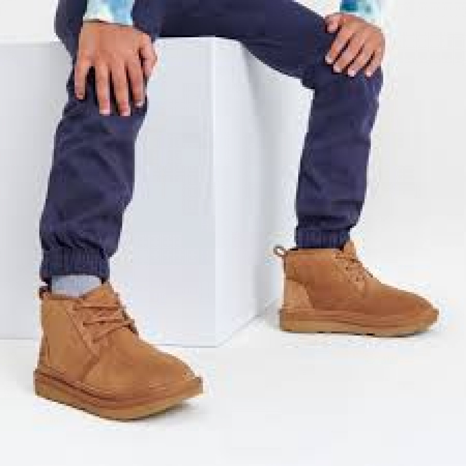 UGG Kids Neumel II Graphic Logo Boot Chestnut 