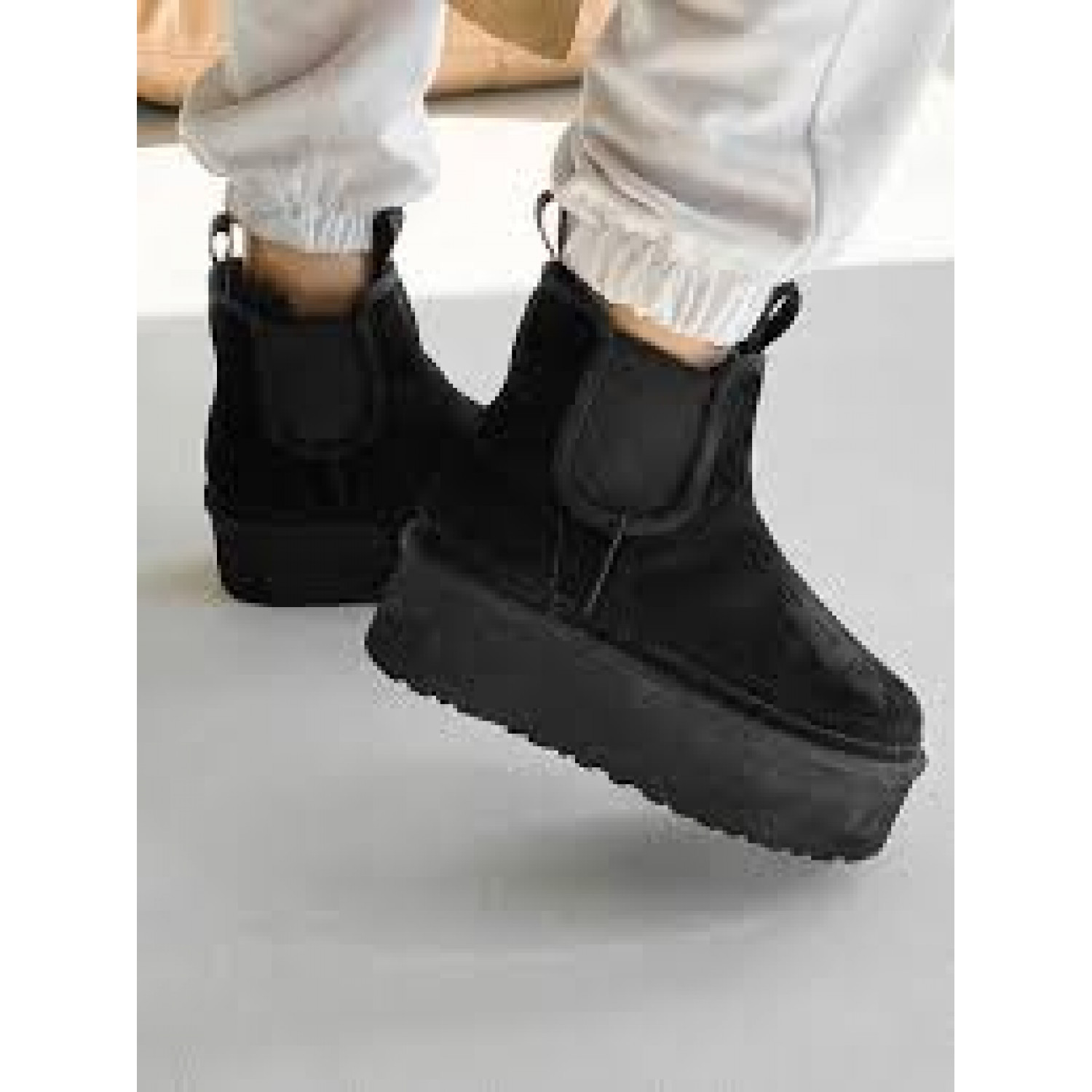 UGG Neumel Platform Chelsea Black