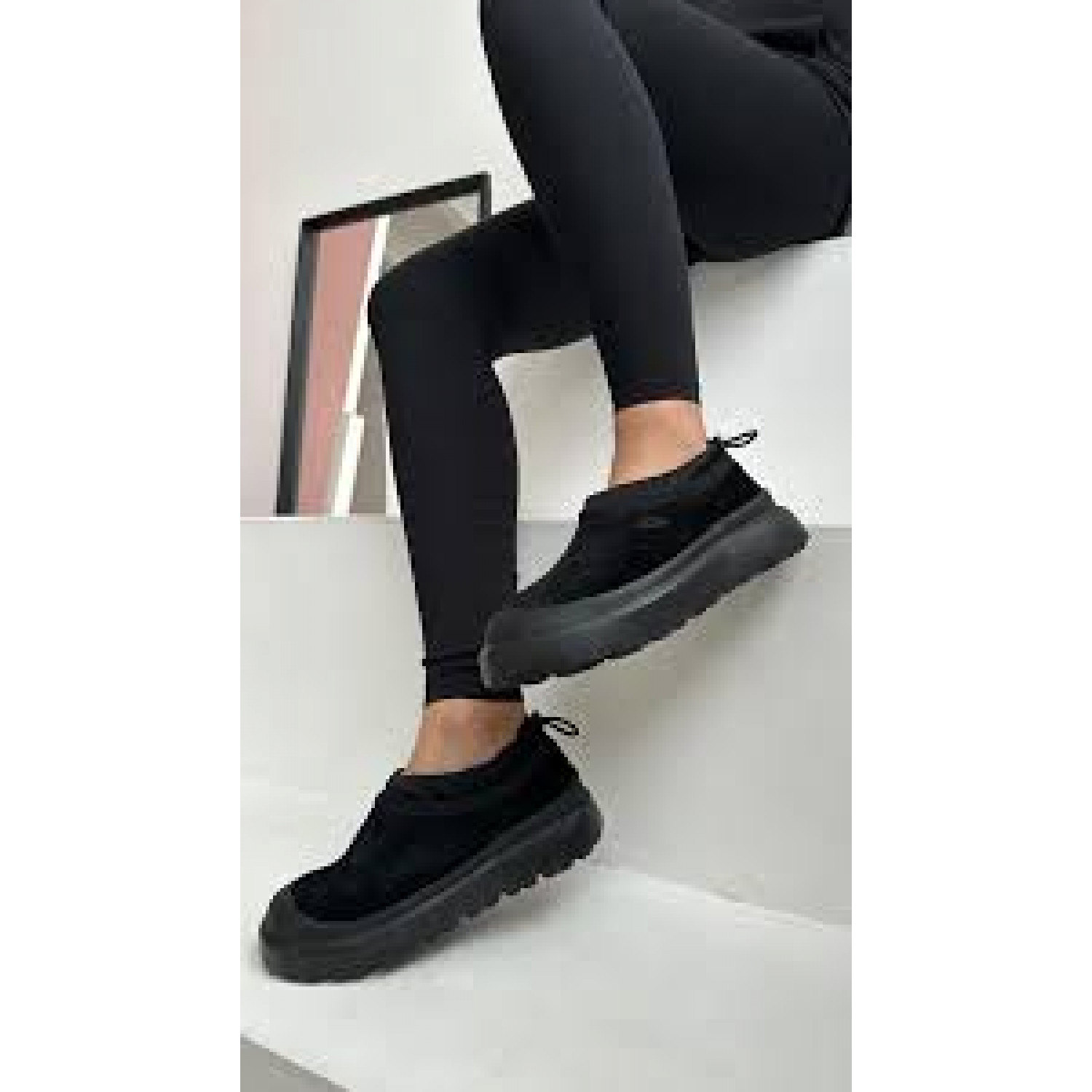 UGG Tasman Hybrid Black