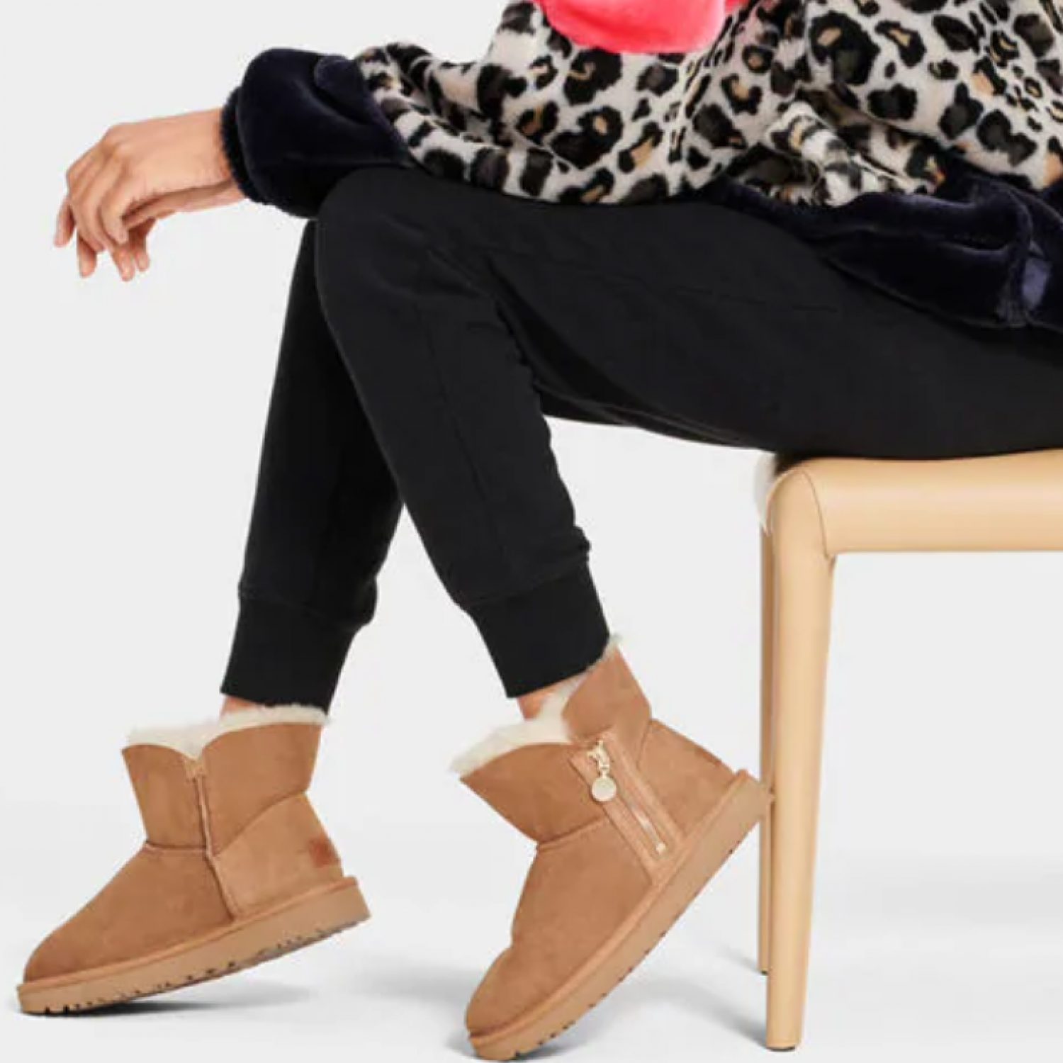 UGG Bailey Zip Mini Chestnut