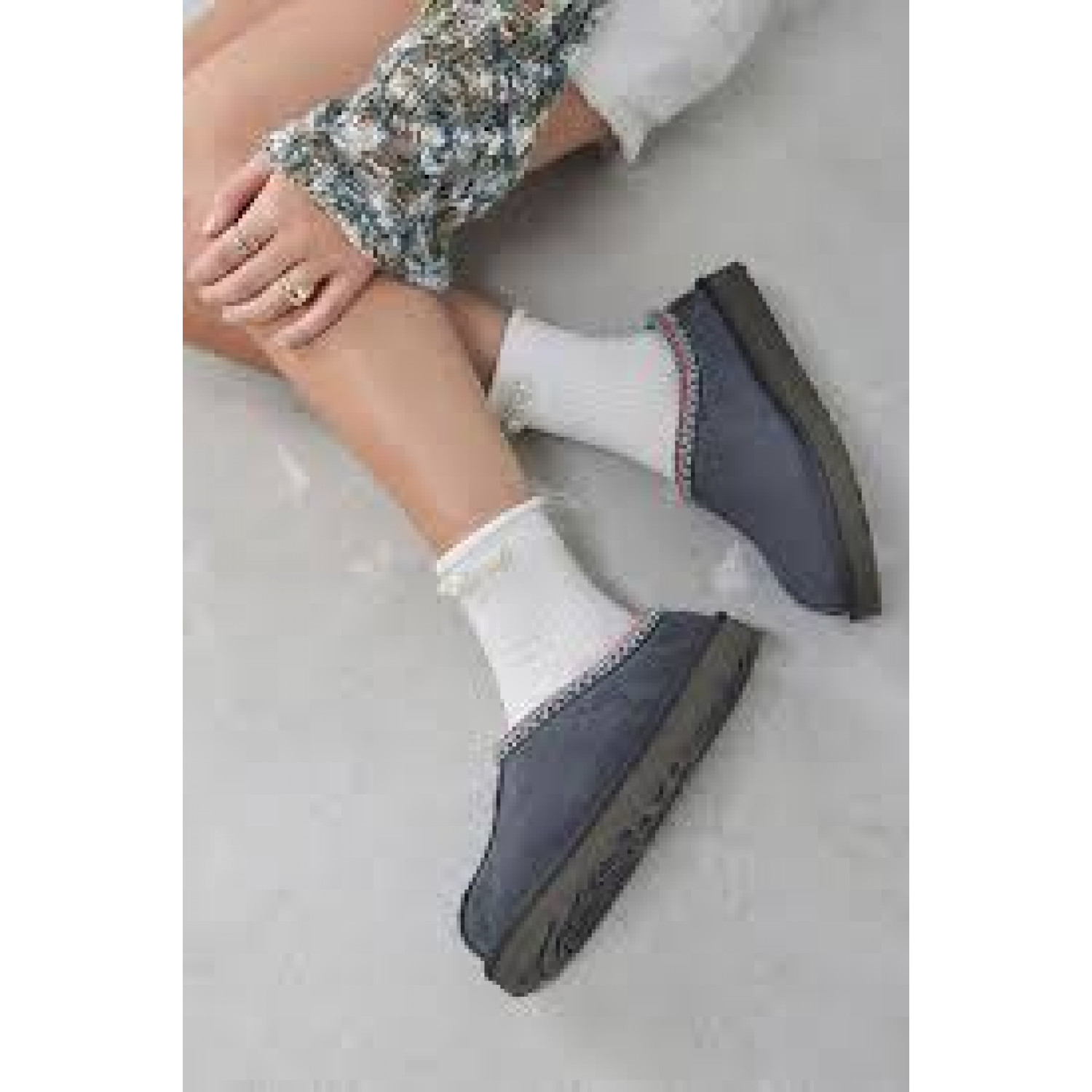UGG Tasman Slipper Grey