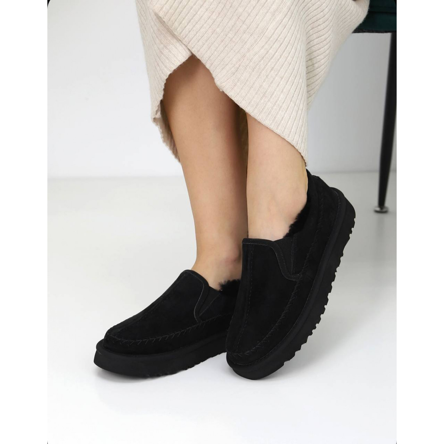UGG Stitch Slip On Black