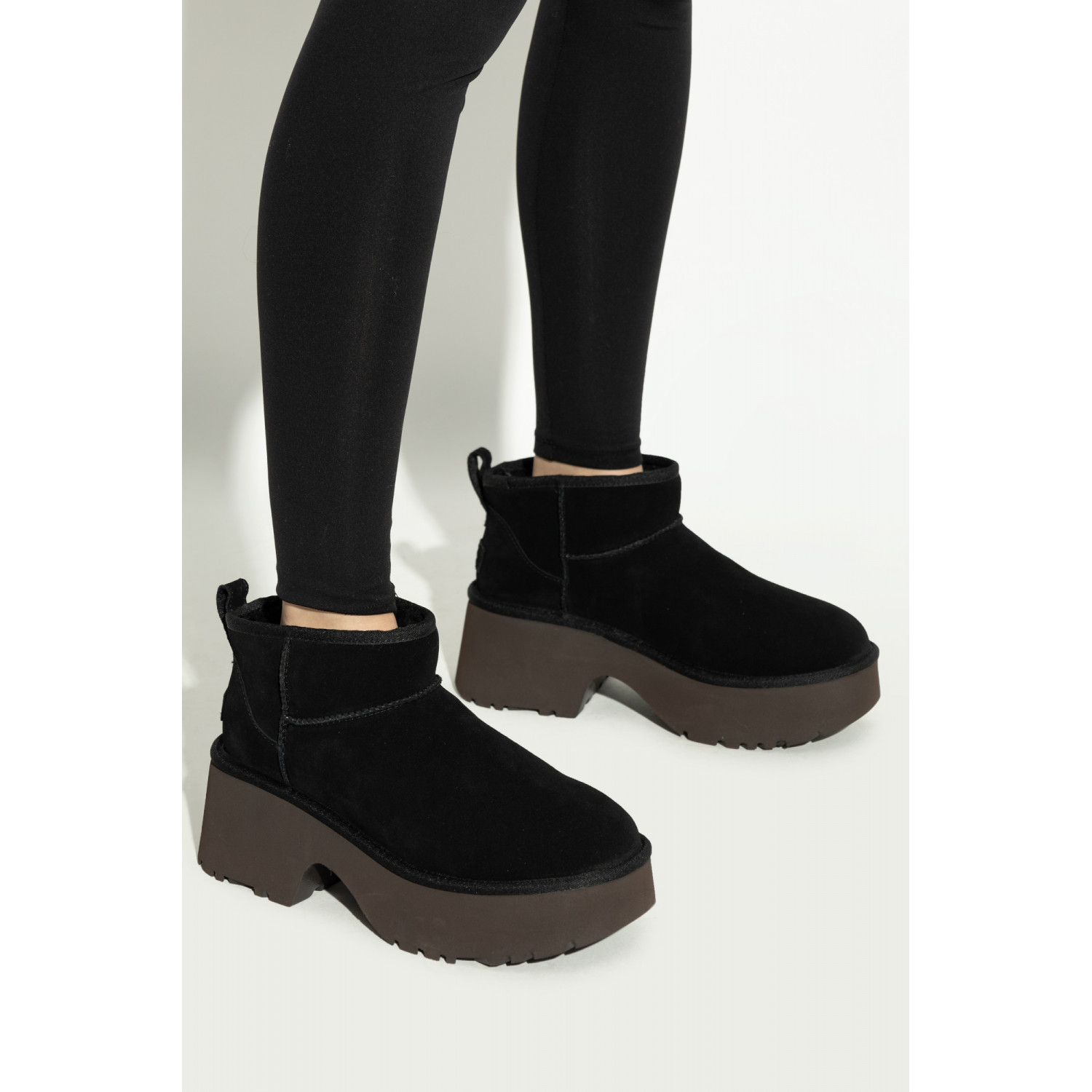 UGG Ultra Mini New Heights Black